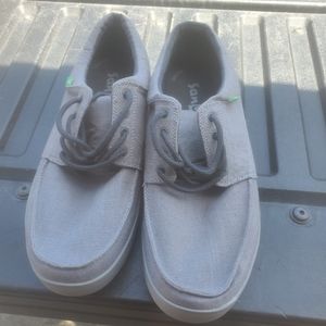 Sanuk shoes